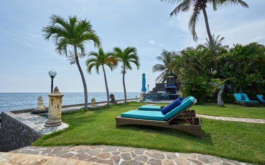 Bali oceanfront Villa for sale